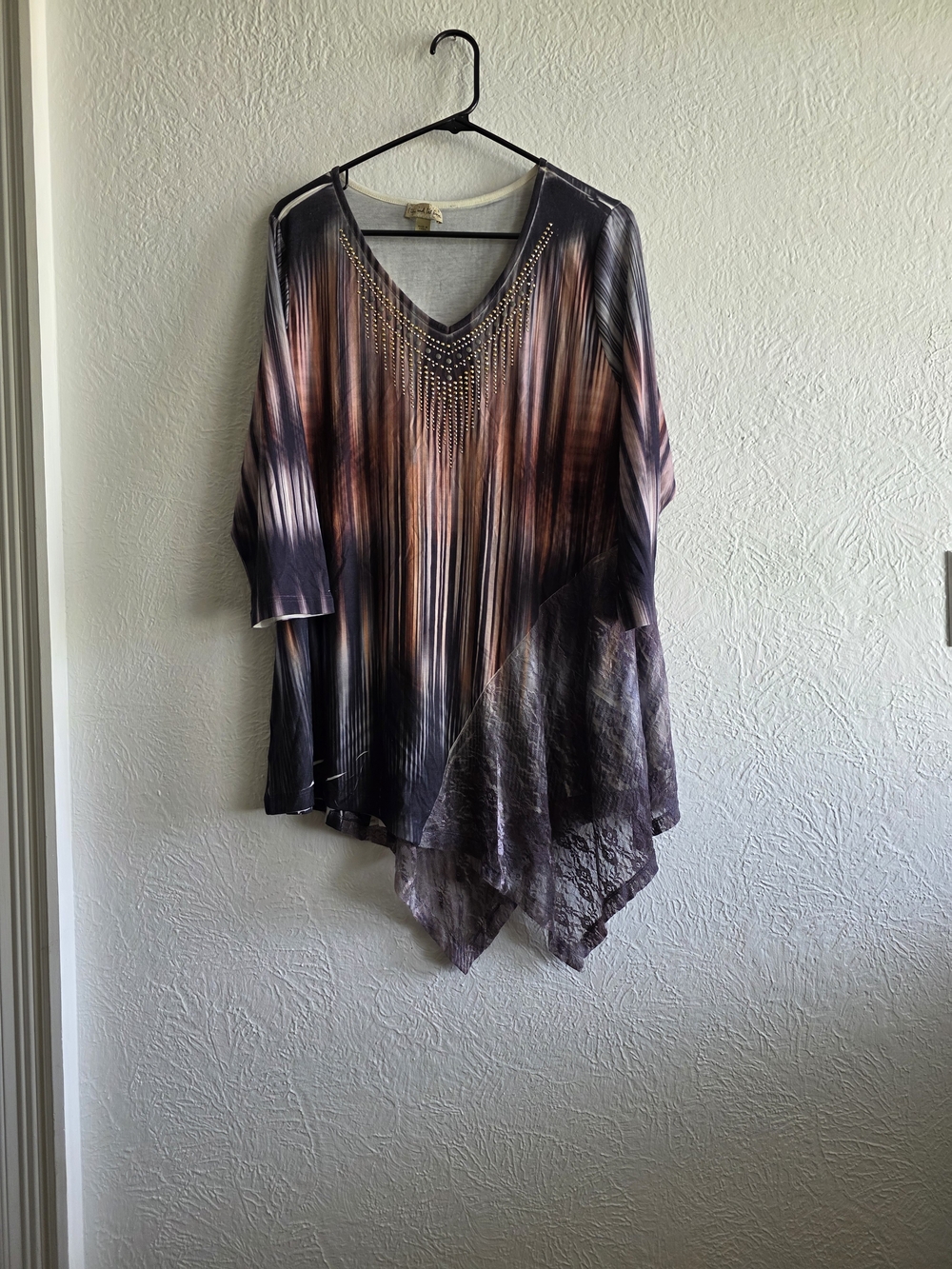 live and let live Multicolor Striped V-Neck Handkerchief Hem Top